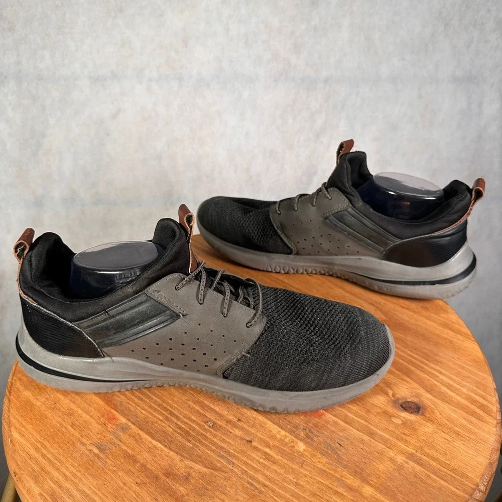 Skechers slip sneakers